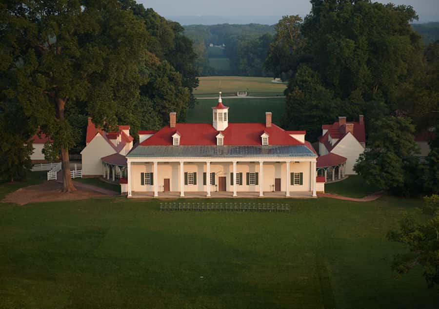 Washington: Mt. Vernon, Alexandria & Arlington Cemetery Tour - Mount Vernon puts Washington’s life in a physical setting