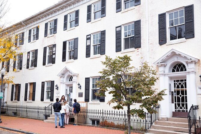 Washington: Potomac River Cruise & Guided Georgetown Walking Tour - The Exorcist Steps and the final climb